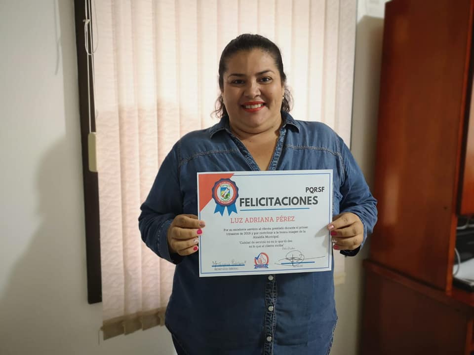 Reconocimiento a Funcnionarias 2.jpg